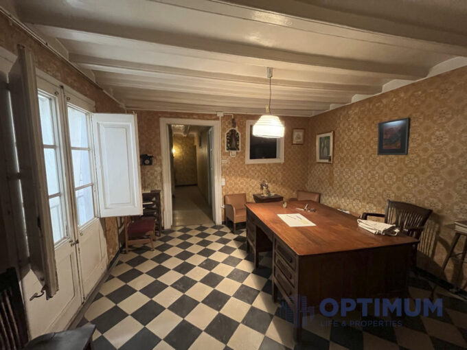 Piso en venta en la calle Banys Nous